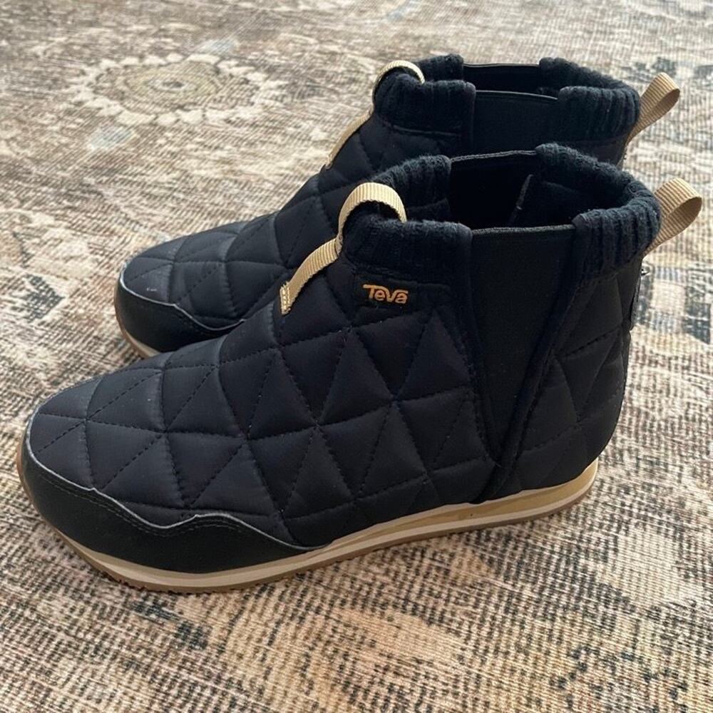 Teva Ember Mid Womens 6 Black Quilted Slip-On Ankle Boots Cozy Booties